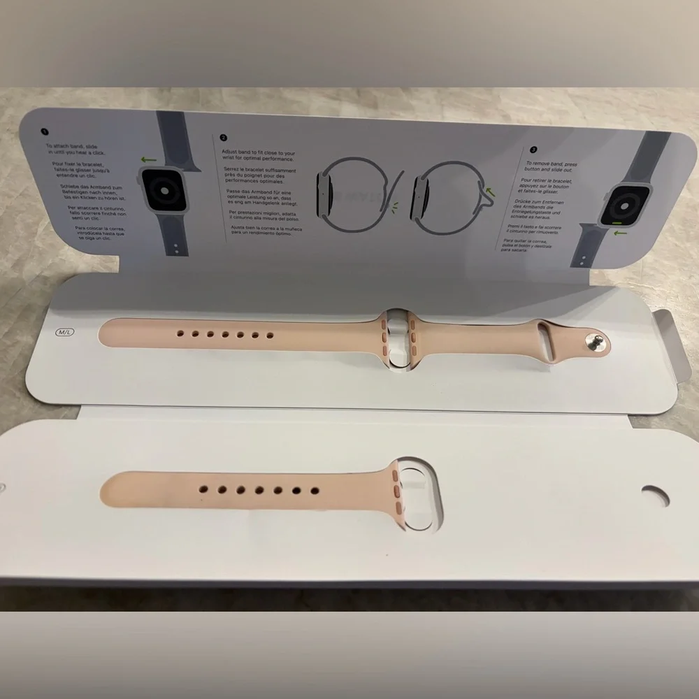 Apple 40mm Smartwatch Sport Band in Pink Sand, size S/M and M/L